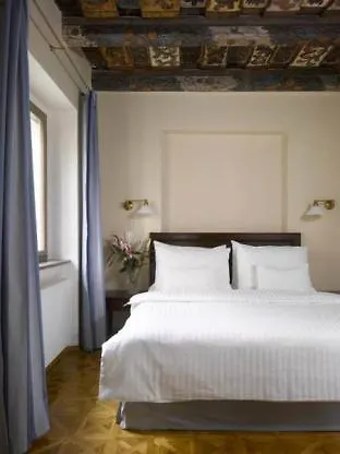 Orea Place Charles Bridge Apartahotel Praga